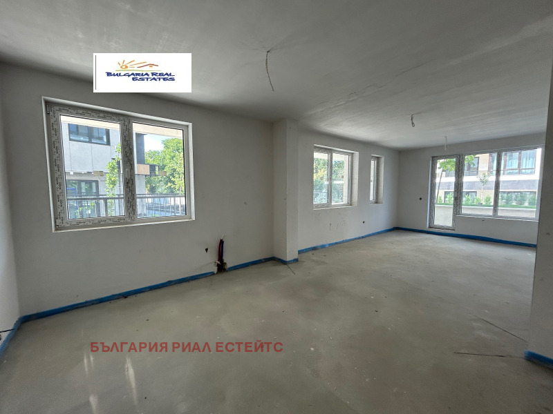 De vânzare  2 dormitoare Sofia , Crâstova vada , 147 mp | 44001358