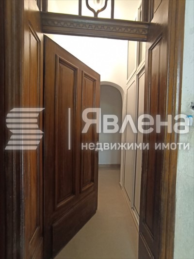 Продава МНОГОСТАЕН, гр. София, Център, снимка 13 - Апартаменти - 55794901