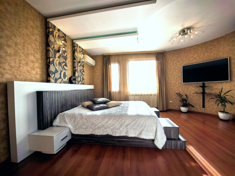 Продава КЪЩА, гр. Русе, Широк център, снимка 12 - Къщи - 52605032