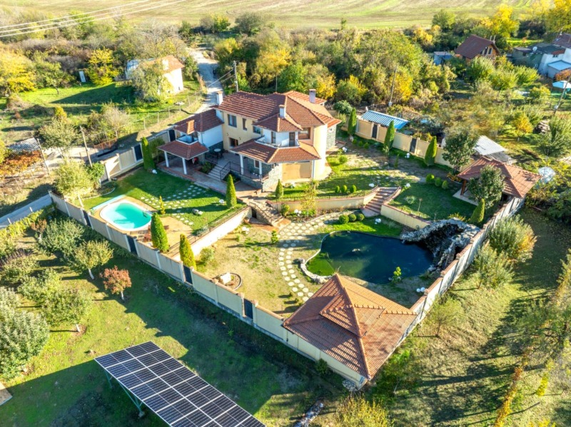 Продава КЪЩА, гр. Русе, Широк център