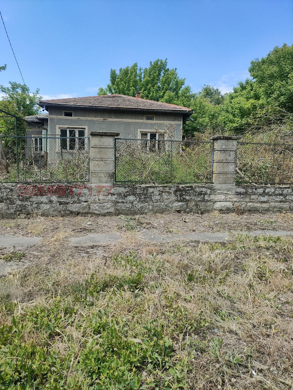 Продава КЪЩА, гр. Генерал Тошево, област Добрич