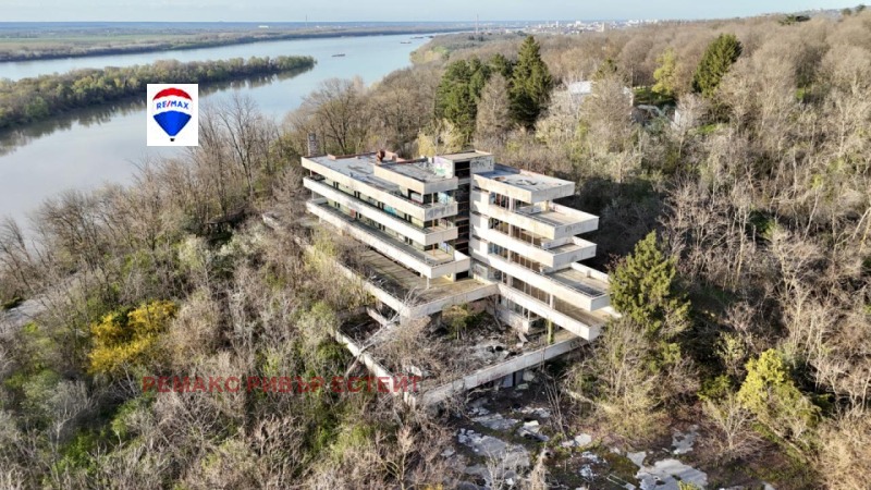 Продава ХОТЕЛ в град Русе, Долапите - 2317 кв.м / 656 000 € » 1 283 024.48 лв., РЕМАКС РИВЪР ЕСТЕЙТ