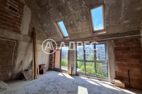 Продава 3-стаен град София Гоце Делчев - [1] 