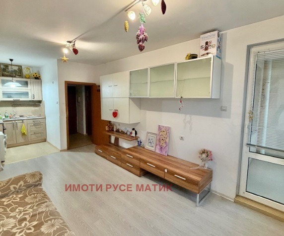 Продава 2-СТАЕН, гр. Русе, Възраждане