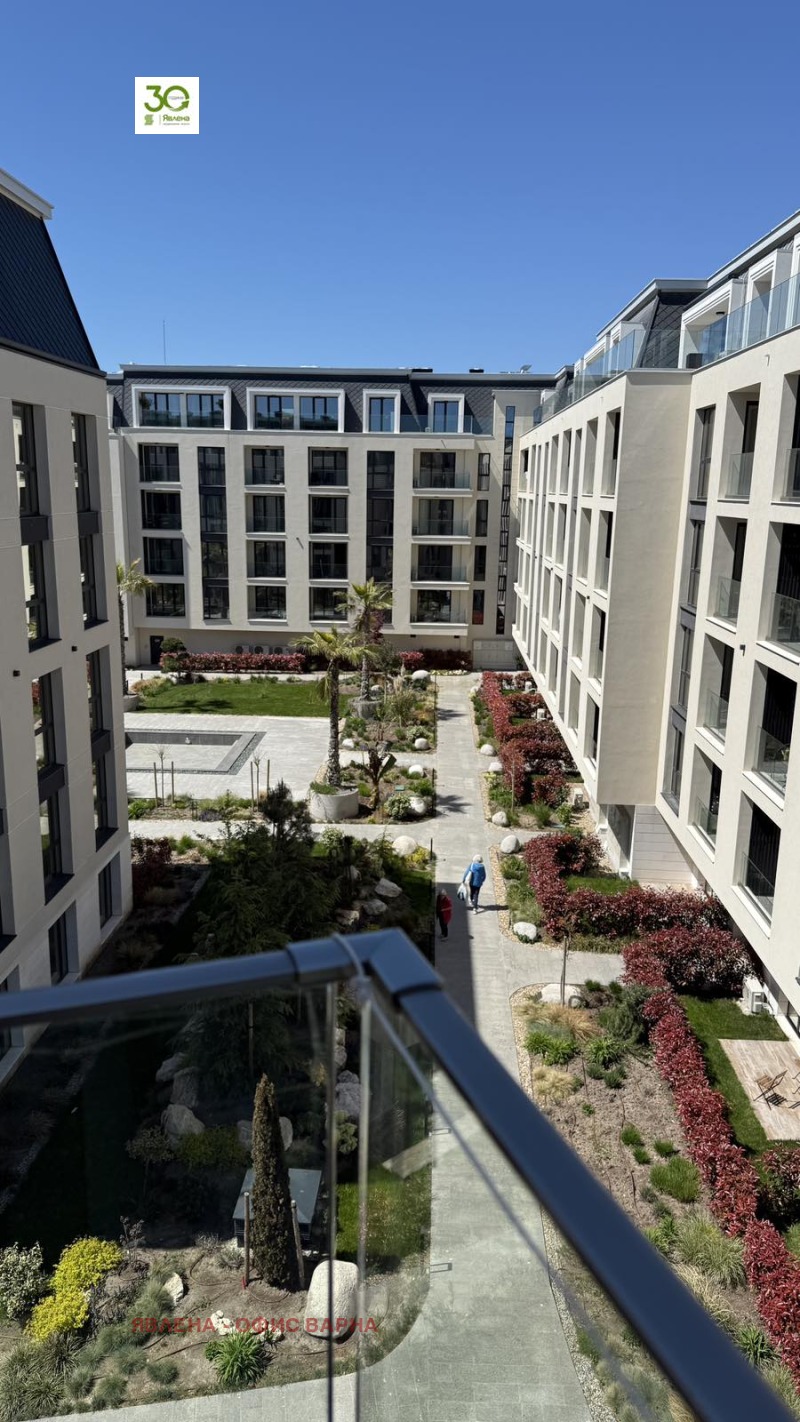 Продава  3-стаен, град Варна, к.к. Св.Св. Константин и Елена •  280 000 EUR • ID 44065877 — holmes.bg - [1] 