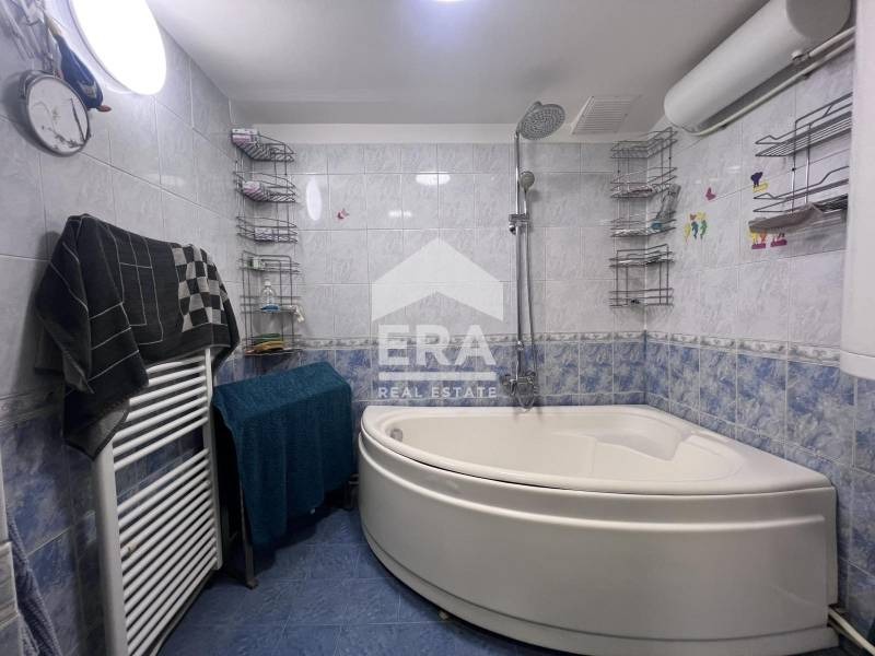 Продава КЪЩА, гр. Дебелец, област Велико Търново, снимка 10 - Къщи - 53228920