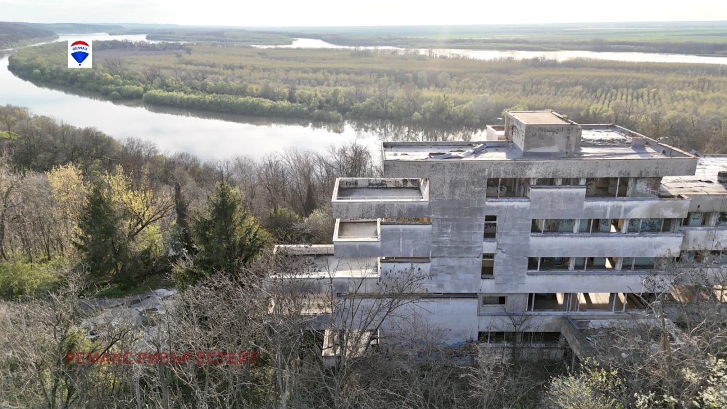 Продава ХОТЕЛ, гр. Русе, Долапите, снимка 12 - Хотели - 54148028