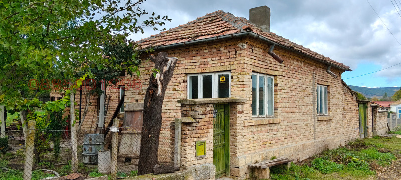 Продава КЪЩА в област Шумен, с. Зайчино ореше - 1200 кв.м / 35 000 € » 68 454.05 лв.
