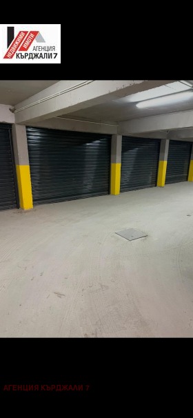 ГАРАЖ, ПАРКОМЯСТО, 25 m2