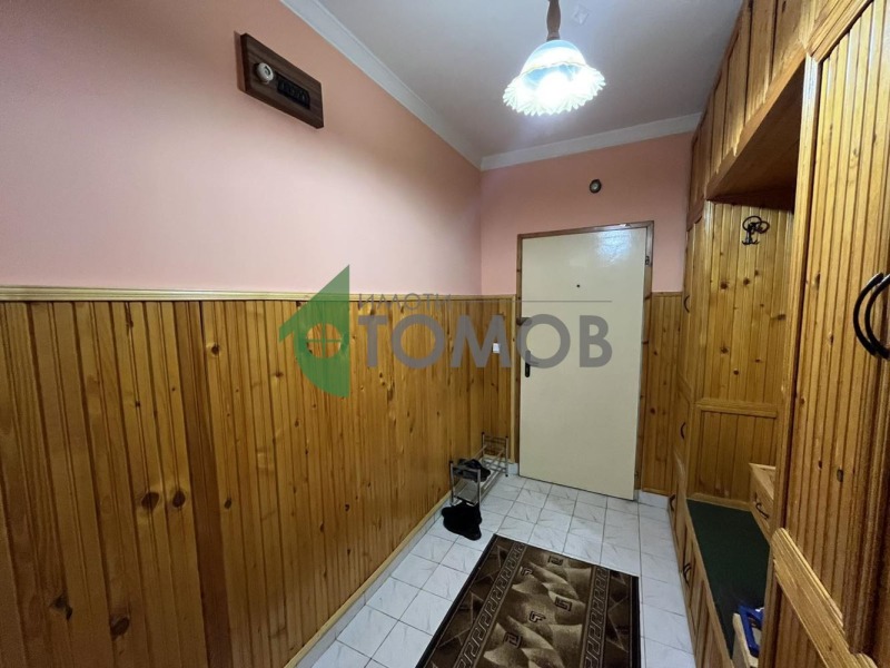 Продава 2-СТАЕН, гр. Шумен, Боян Българанов 2, снимка 9 - Aпартаменти - 48027367