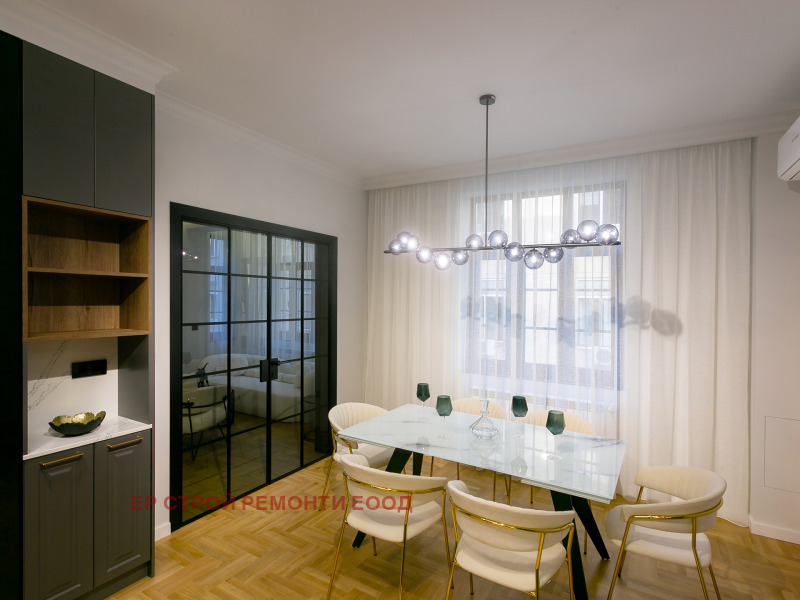 De vânzare  3 dormitoare Sofia , Țentâr , 133 mp | 56093826 - imagine [3]