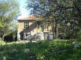 Продажба на имоти в с. Страхил, област Варна - изображение 1 