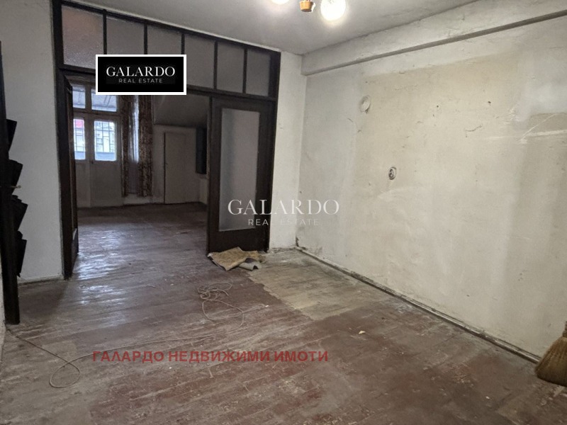 Продава 3-СТАЕН, гр. София, Център, снимка 5 - Апартаменти - 52839587