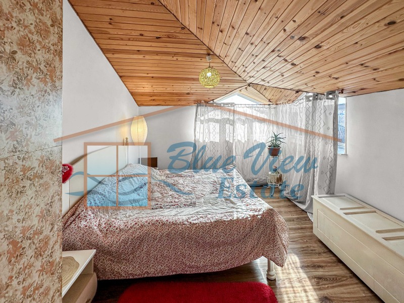 Продава КЪЩА, с. Царичино, област Добрич, снимка 9 - Къщи - 51689985