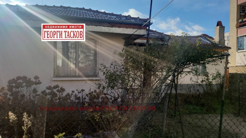 Продава КЪЩА, гр. Русе, Център