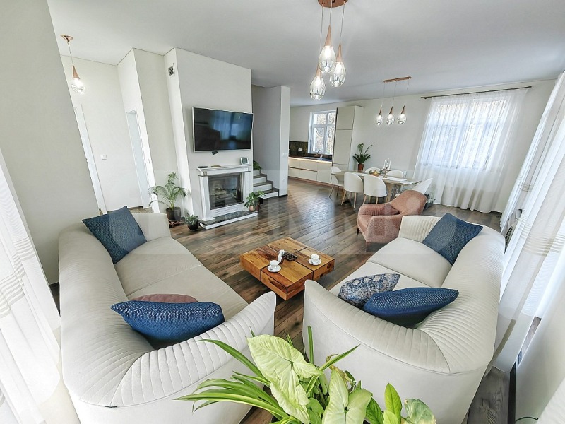 Продава КЪЩА в град Варна, м-т Ален мак - 270 кв.м / 675 000 € » 1 320 185.25 лв., ТОПИММО