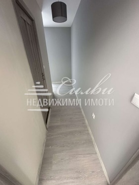 1 chambre Tsentar, Targovichte 8