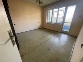Piso de la casa Druzhba 1, Ruse 8