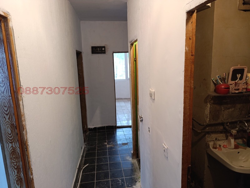 Продава 4-СТАЕН, гр. Етрополе, област София област, снимка 16 - Апартаменти - 53390633