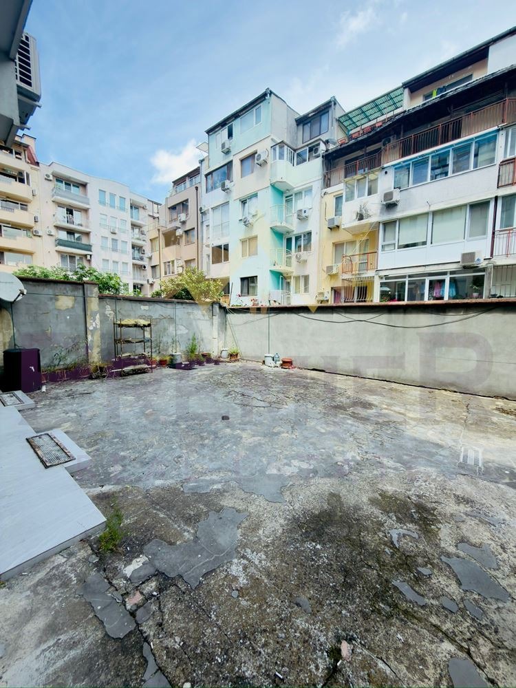 Продава МНОГОСТАЕН, гр. Варна, Окръжна болница-Генерали, снимка 16 - Апартаменти - 55007360