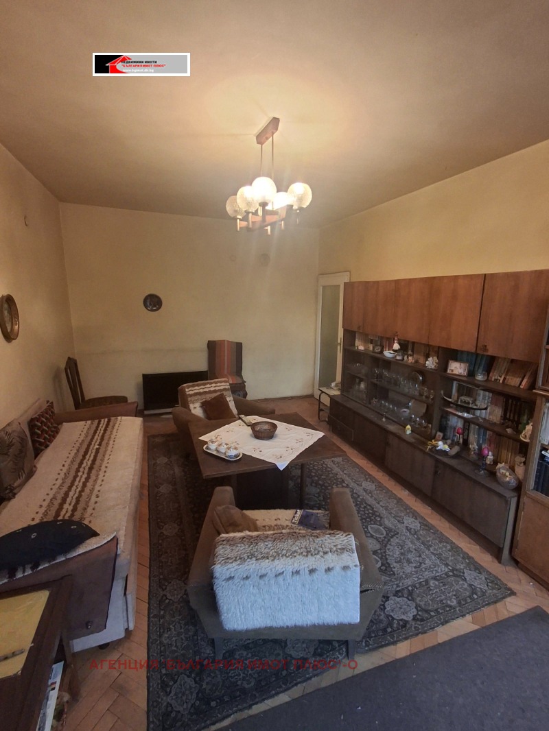 À vendre  1 chambre Sofia , Geo Milev , 71 m² | 65405813 - image [2]