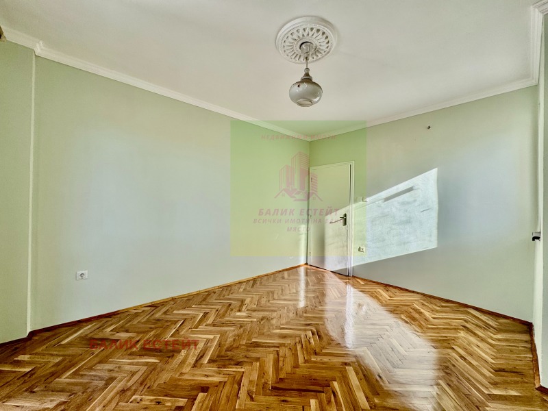 Продава 4-СТАЕН, гр. Добрич, Център, снимка 3 - Апартаменти - 52759992