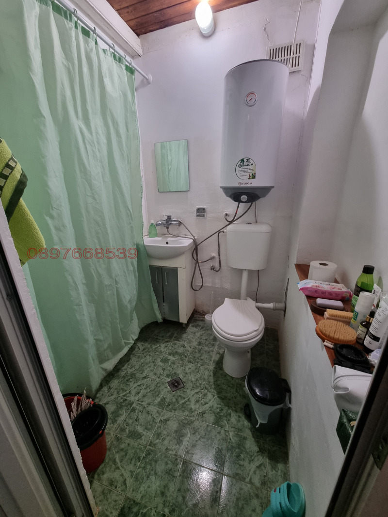 Продава КЪЩА, гр. Ямбол, Промишлена зона, снимка 6 - Къщи - 53038148