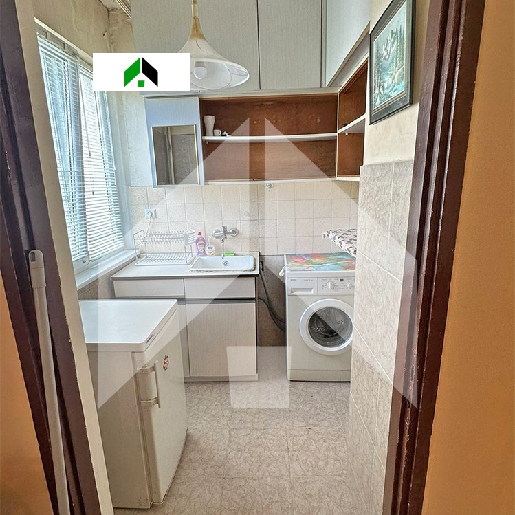 Продава ЕТАЖ ОТ КЪЩА, гр. Нови пазар, област Шумен, снимка 4 - Етаж от къща - 51569435