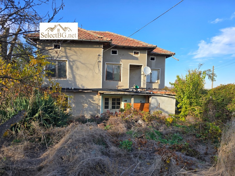 Till salu  Hus region Veliko Tarnovo , Patresj , 150 kvm | 96900209