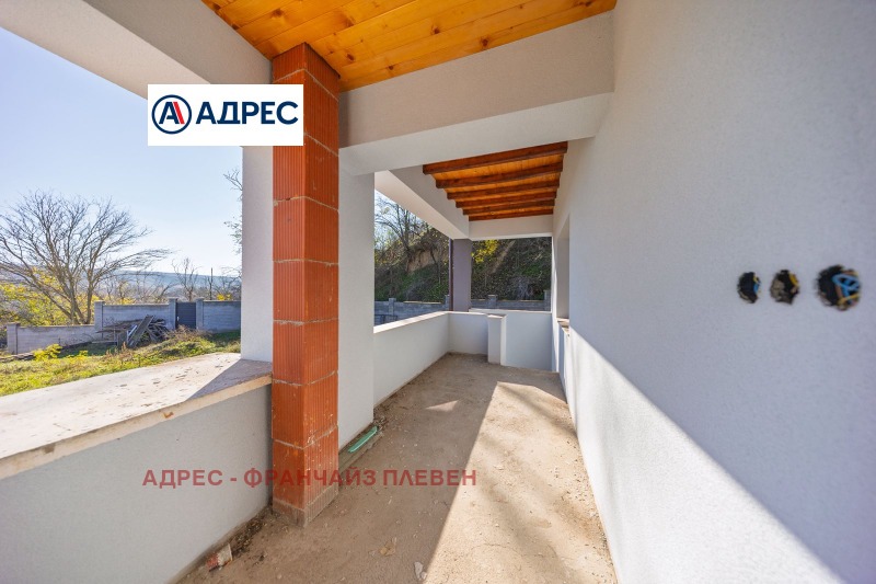 Продава КЪЩА, с. Комарево, област Плевен, снимка 5 - Къщи - 52600292