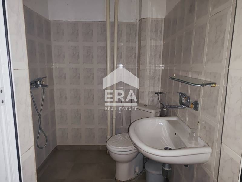 Продава ХОТЕЛ, гр. Ямбол, Център, снимка 13 - Хотели - 46293037