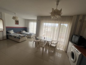 1 quarto k.k. Slantchev briag, região Burgas