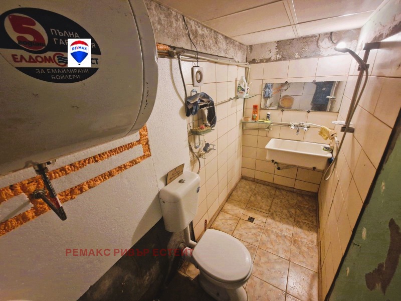 Продава ВИЛА, гр. Русе, област Русе, снимка 13 - Вили - 52074802