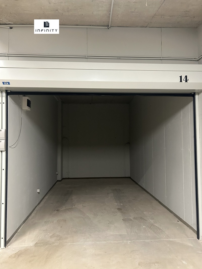 Продава ГАРАЖ, ПАРКОМЯСТО, гр. София, Център