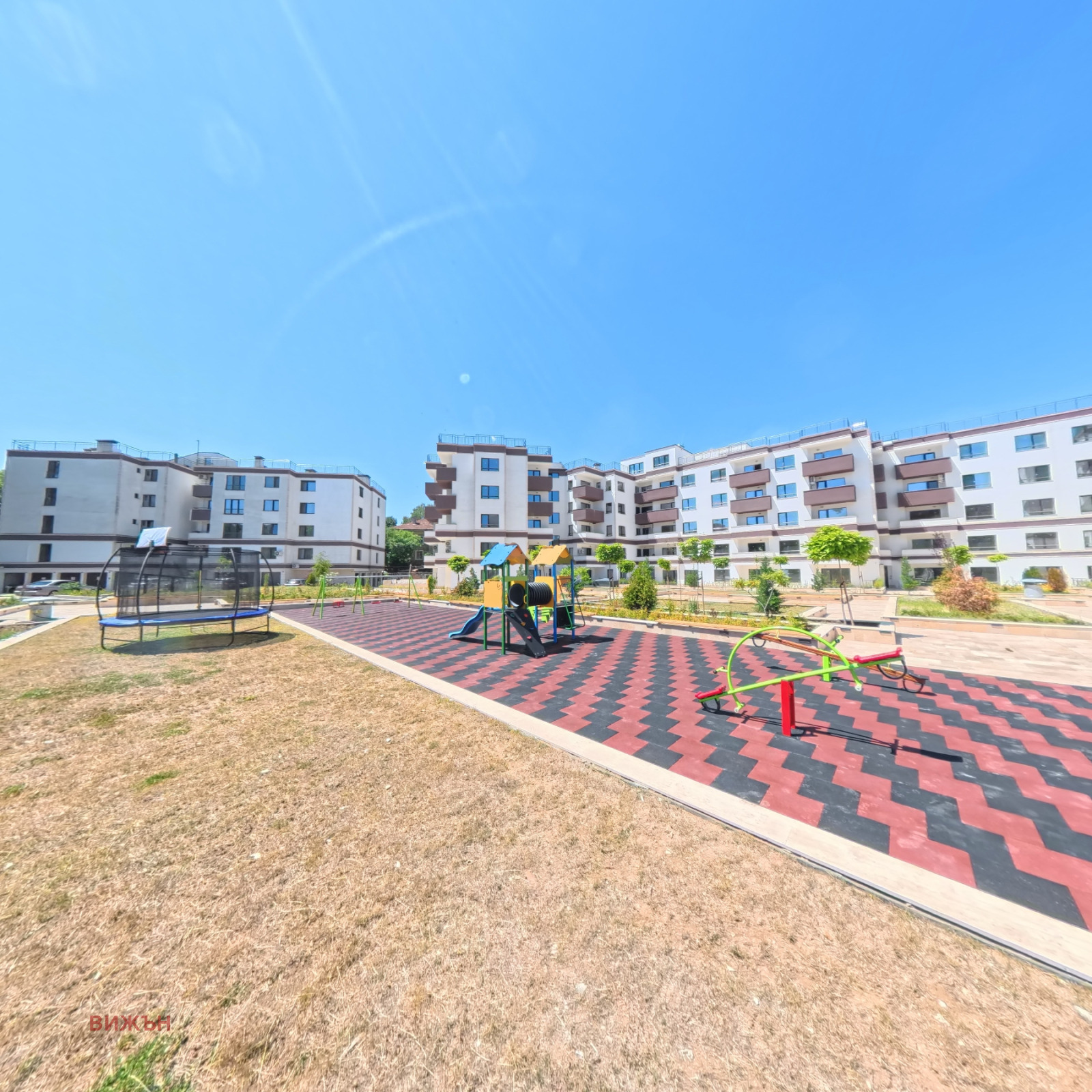 Продава 3-СТАЕН, гр. Перник, Изток