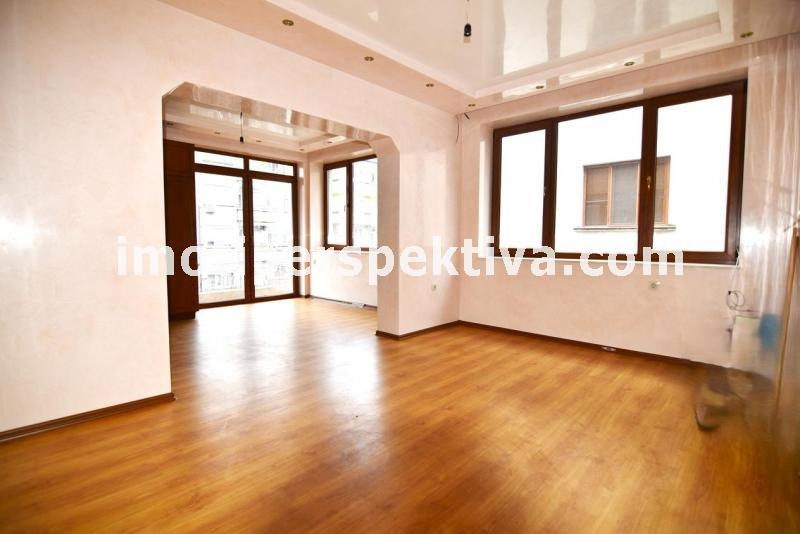 Продава 3-СТАЕН, гр. Пловдив, Център, снимка 3 - Апартаменти - 52307176