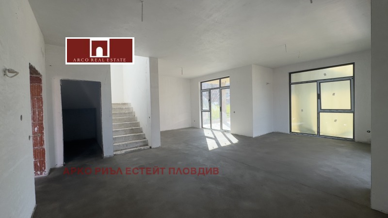 Продава КЪЩА, с. Първенец, област Пловдив