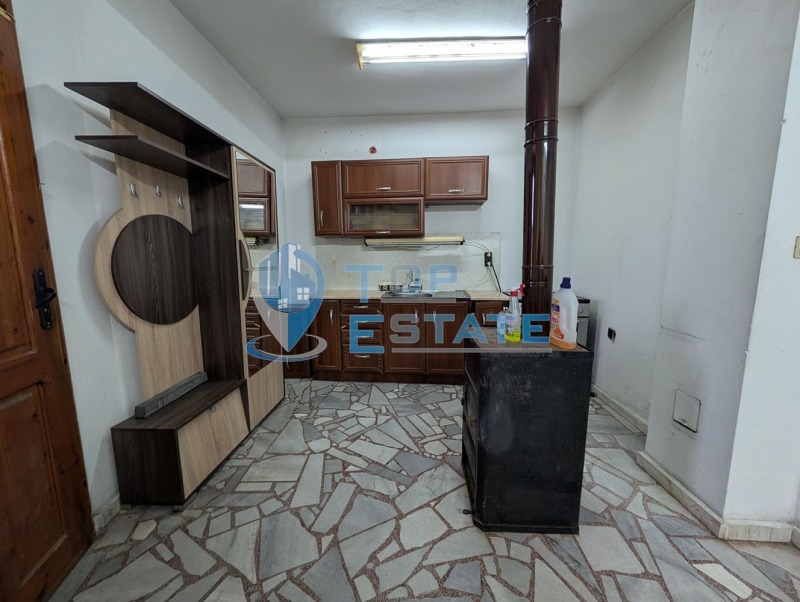 Продава КЪЩА, гр. Златарица, област Велико Търново, снимка 2 - Къщи - 52813378