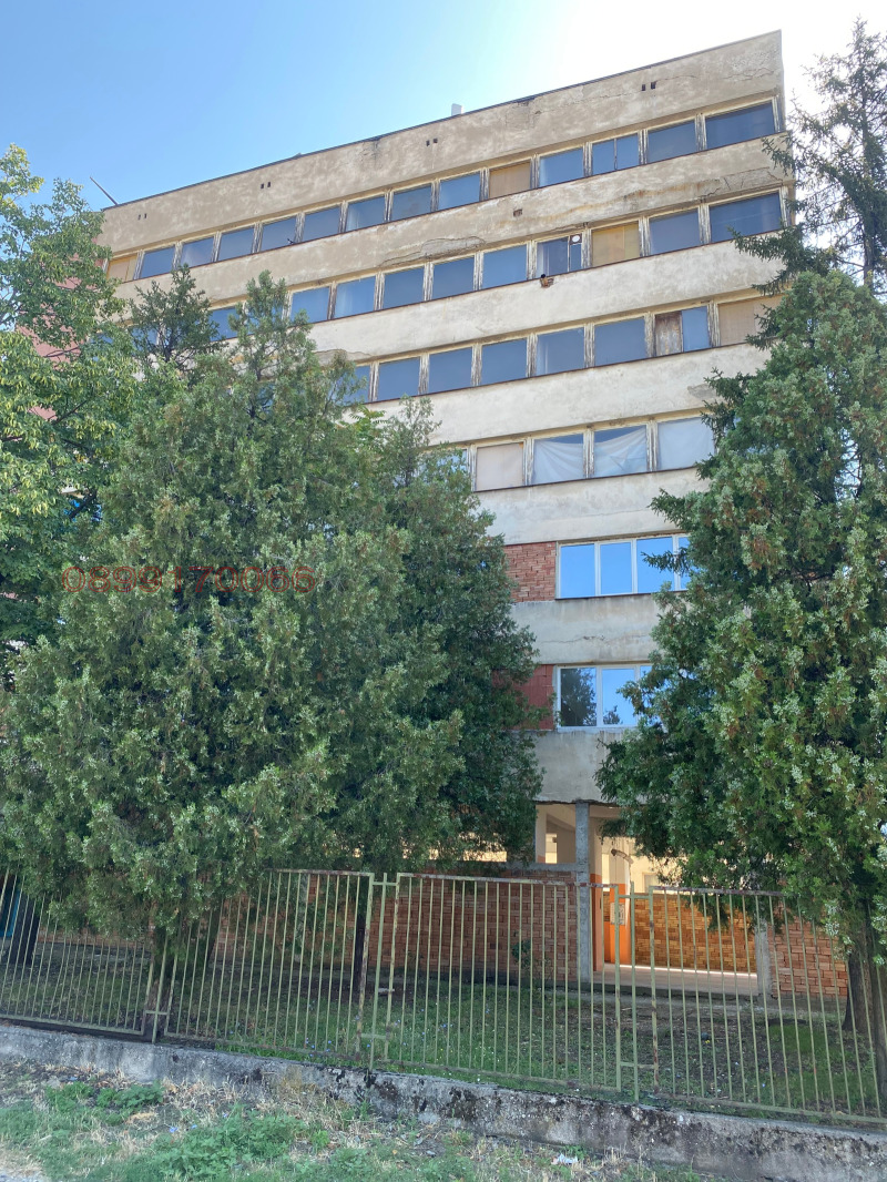 Продава ПРОМ. ПОМЕЩЕНИЕ, гр. Дупница, област Кюстендил, снимка 2 - Производствени сгради - 52877101