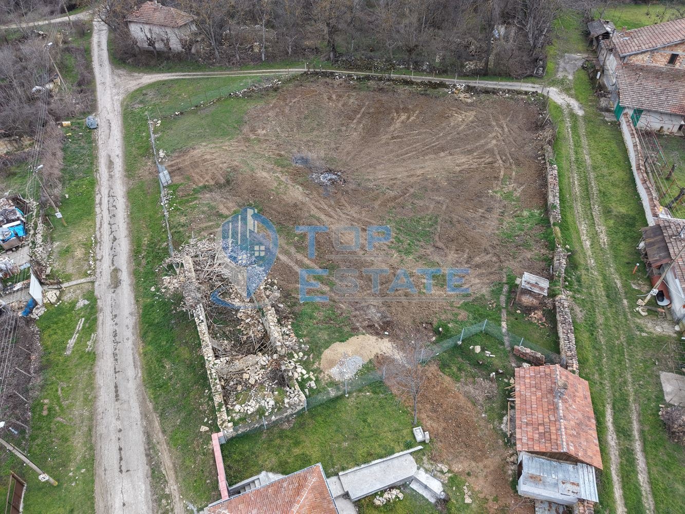 Продава ПАРЦЕЛ, с. Русаля, област Велико Търново