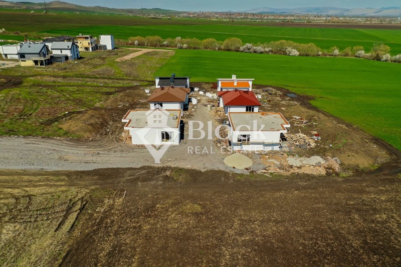 Продава КЪЩА в област София, с. Гурмазово - 115 кв.м / 240 000 € » 469 399.20 лв., БЛОК НЕДВИЖИМИ ИМОТИ
