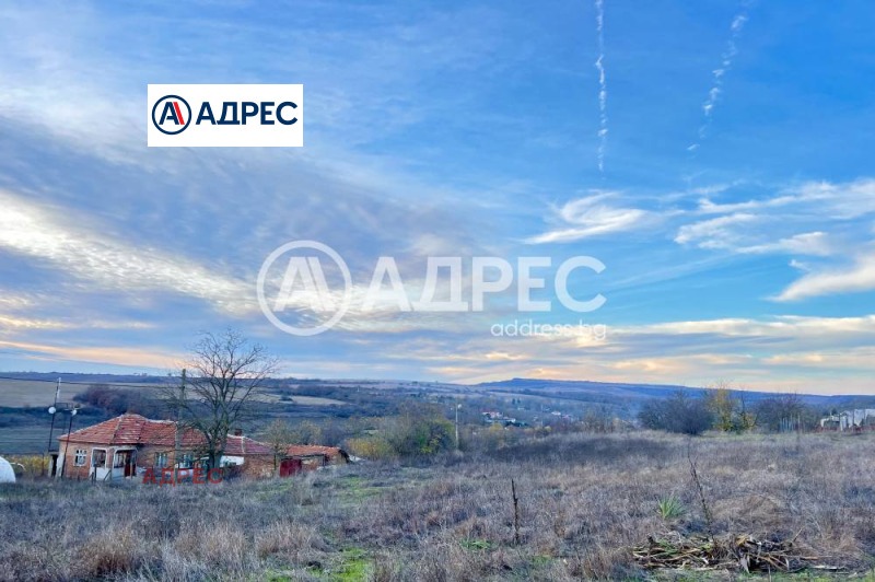 Продава ПАРЦЕЛ в област Варна, с. Садово - 1120 кв.м / 14 900 € » 29 141.87 лв., АДРЕС