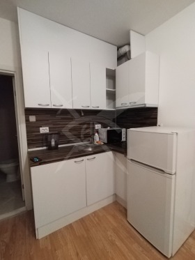 Stüdyo k.k. Slançev bryag, bölge Burgaz 9