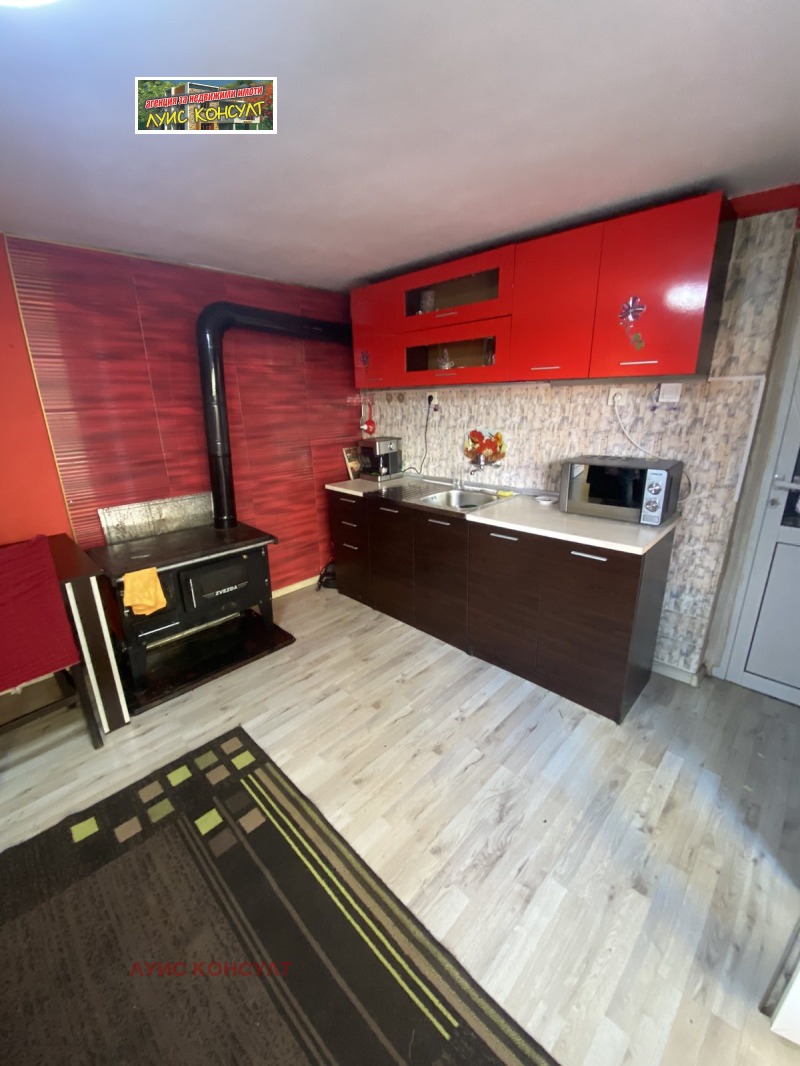 Продава КЪЩА, с. Вирове, област Монтана, снимка 6 - Къщи - 53229885