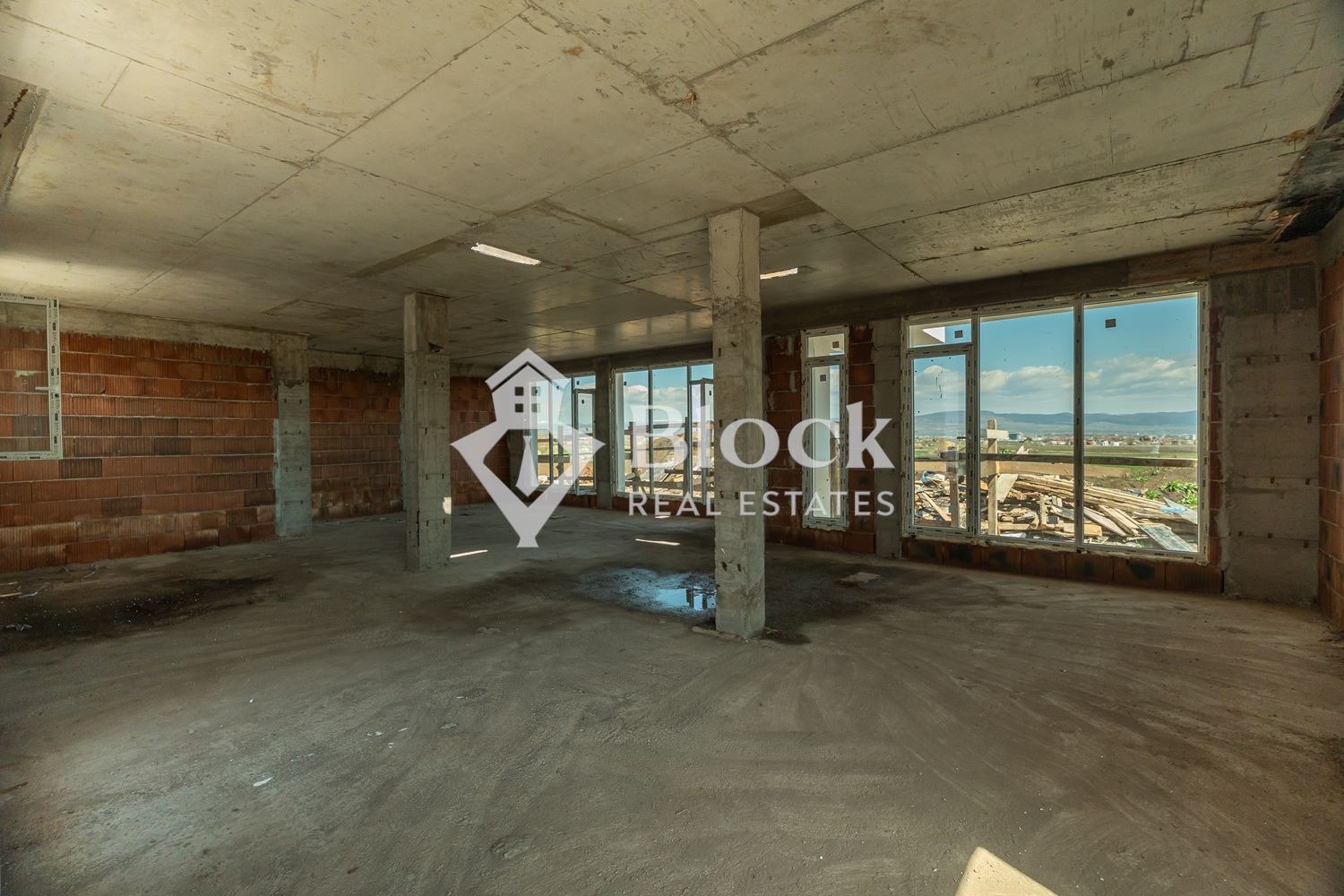 Продава КЪЩА, с. Гурмазово, област София област, снимка 2 - Къщи - 51428509