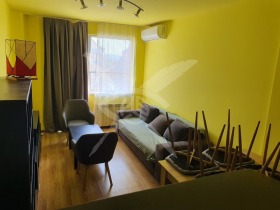 1 quarto Liulin 8, Sofia
