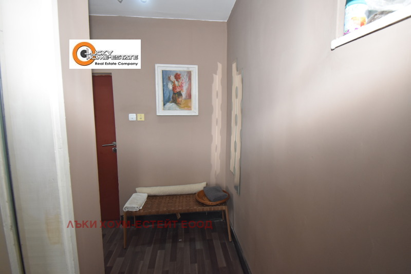 Na prodej  1 ložnice Pernik , Centar , 68 m2 | 94306453 - obraz [6]