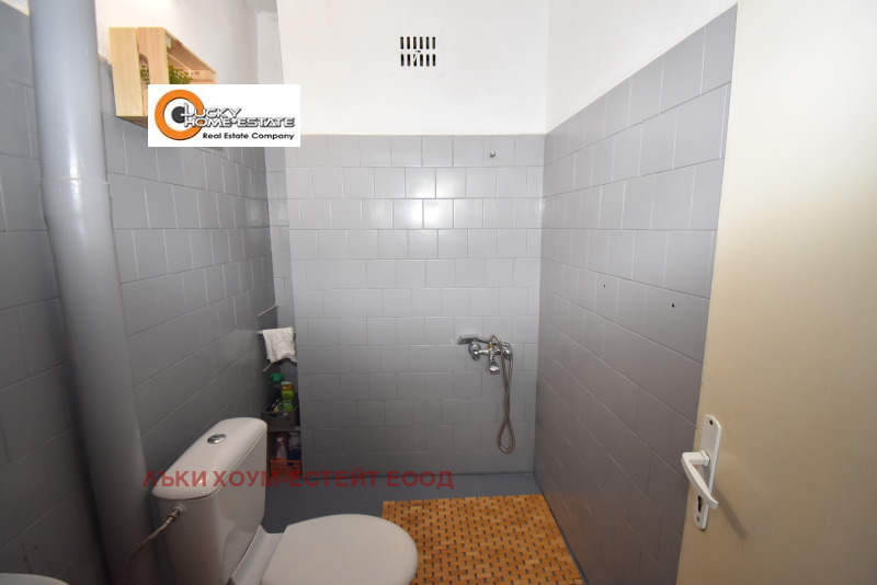 Na prodej  1 ložnice Pernik , Centar , 68 m2 | 94306453 - obraz [7]