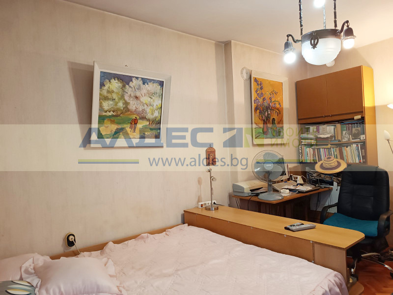 For Sale  2 bedroom Sofia , Oborishte , 80 sq.m | 50961426 - image [2]