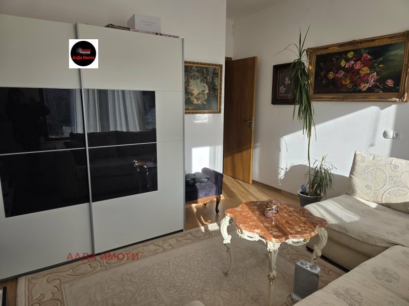 Продава КЪЩА, гр. София, м-т Детски град, снимка 13 - Къщи - 52838083